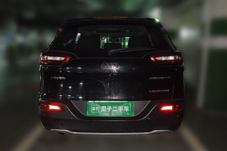Used Jeep Cherokee 2017 2.0L Superior Edition Rear