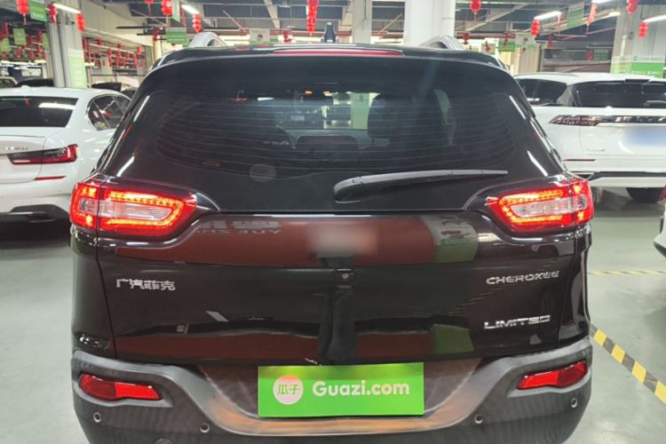 Used Jeep Cherokee 2017 2.4L Leading Edition Rear