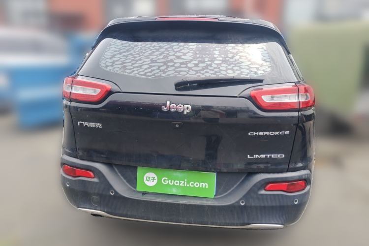 Used Jeep Cherokee 2017 2.0L Superior Edition Rear