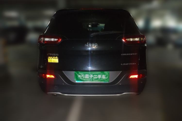 Used Jeep Cherokee 2017 2.0L Superior Edition Rear