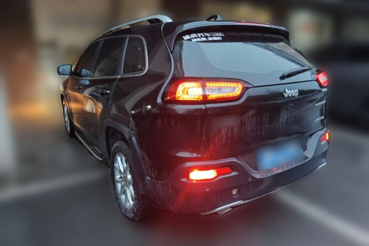Used Jeep Cherokee 2017 2.0L Superior Edition Rear Left 45 Deg