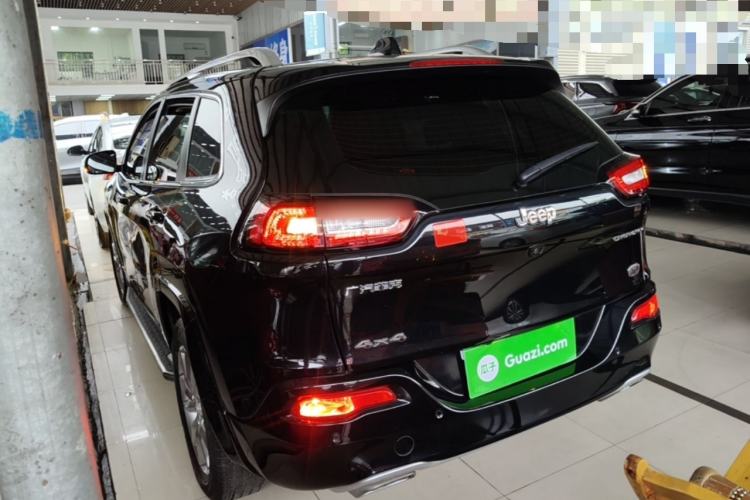 Used Jeep Cherokee 2017 2.4L Professional Edition Rear Left 45 Deg