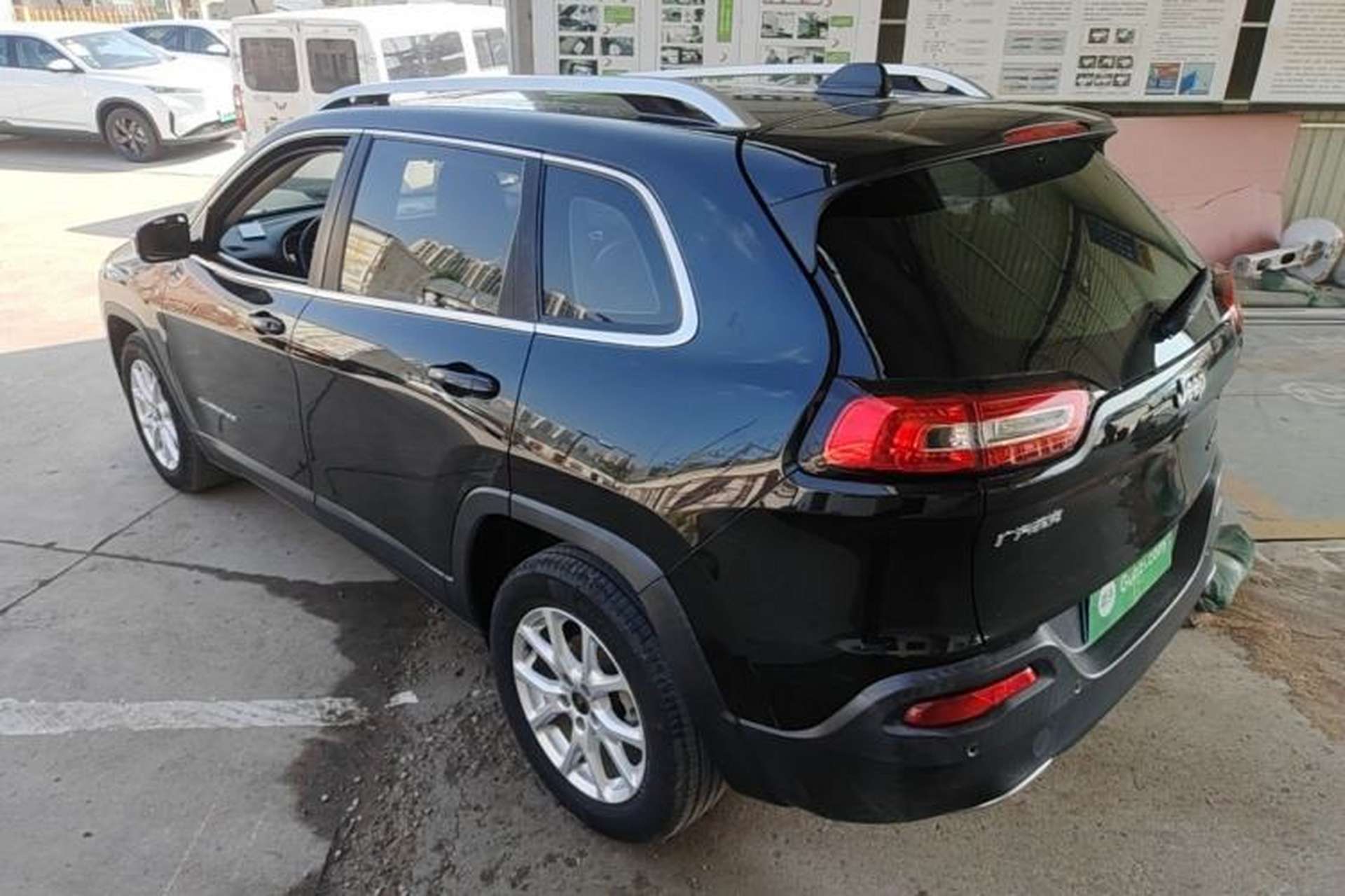 Used Jeep Cherokee 2017 2.0L Superior Edition Rear Left 45 Deg