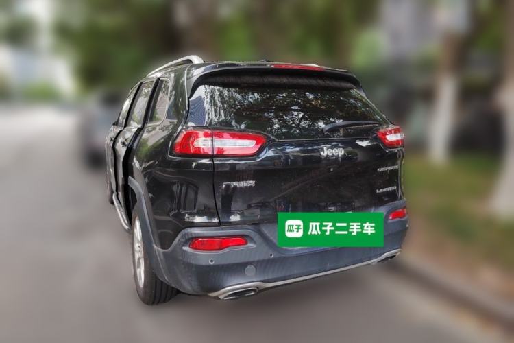 Used Jeep Cherokee 2017 2.4L Leading Edition Rear Left 45 Deg