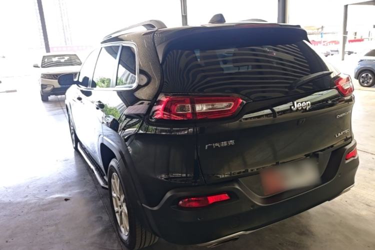 Used Jeep Cherokee 2017 2.4L Leading Edition Rear Left 45 Deg