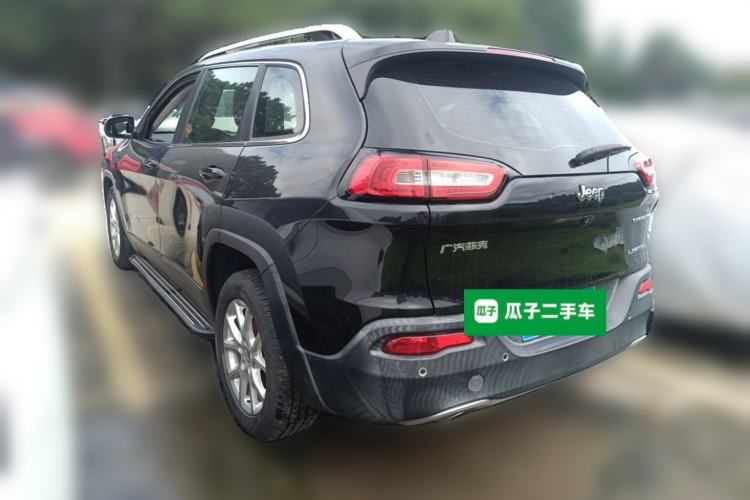 Used Jeep Cherokee 2017 2.0L Superior Edition Rear Left 45 Deg