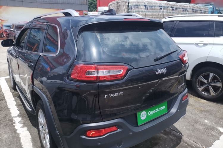 Used Jeep Cherokee 2017 2.0L Superior Edition Rear Left 45 Deg