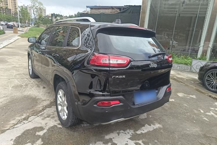 Used Jeep Cherokee 2017 2.0L Superior Edition Rear Left 45 Deg