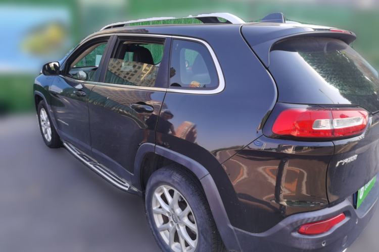 Used Jeep Cherokee 2017 2.0L Superior Edition Rear Left 45 Deg