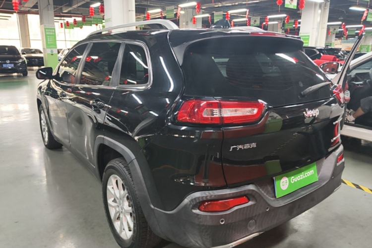 Used Jeep Cherokee 2017 2.4L Leading Edition Rear Left 45 Deg
