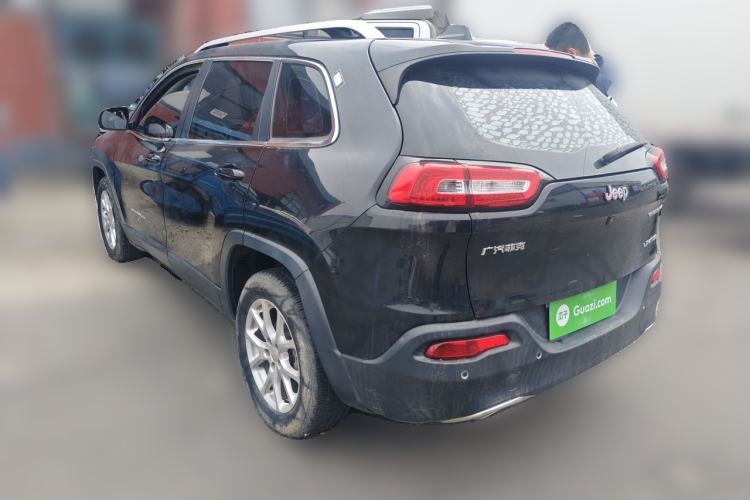 Used Jeep Cherokee 2017 2.0L Superior Edition Rear Left 45 Deg