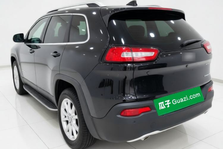 Used Jeep Cherokee 2017 2.0L Superior Edition Rear Left 45 Deg