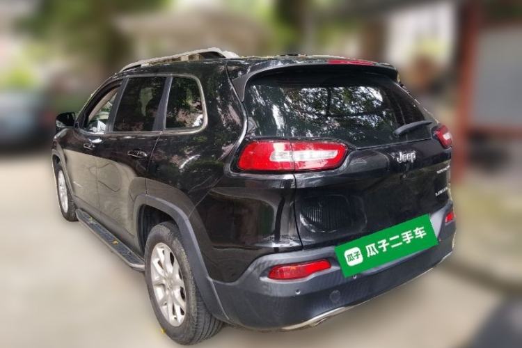 Used Jeep Cherokee 2017 2.0L Superior Edition Rear Left 45 Deg