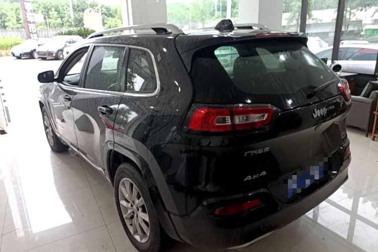 Used Jeep Cherokee 2017 2.4L Professional Edition Rear Left 45 Deg