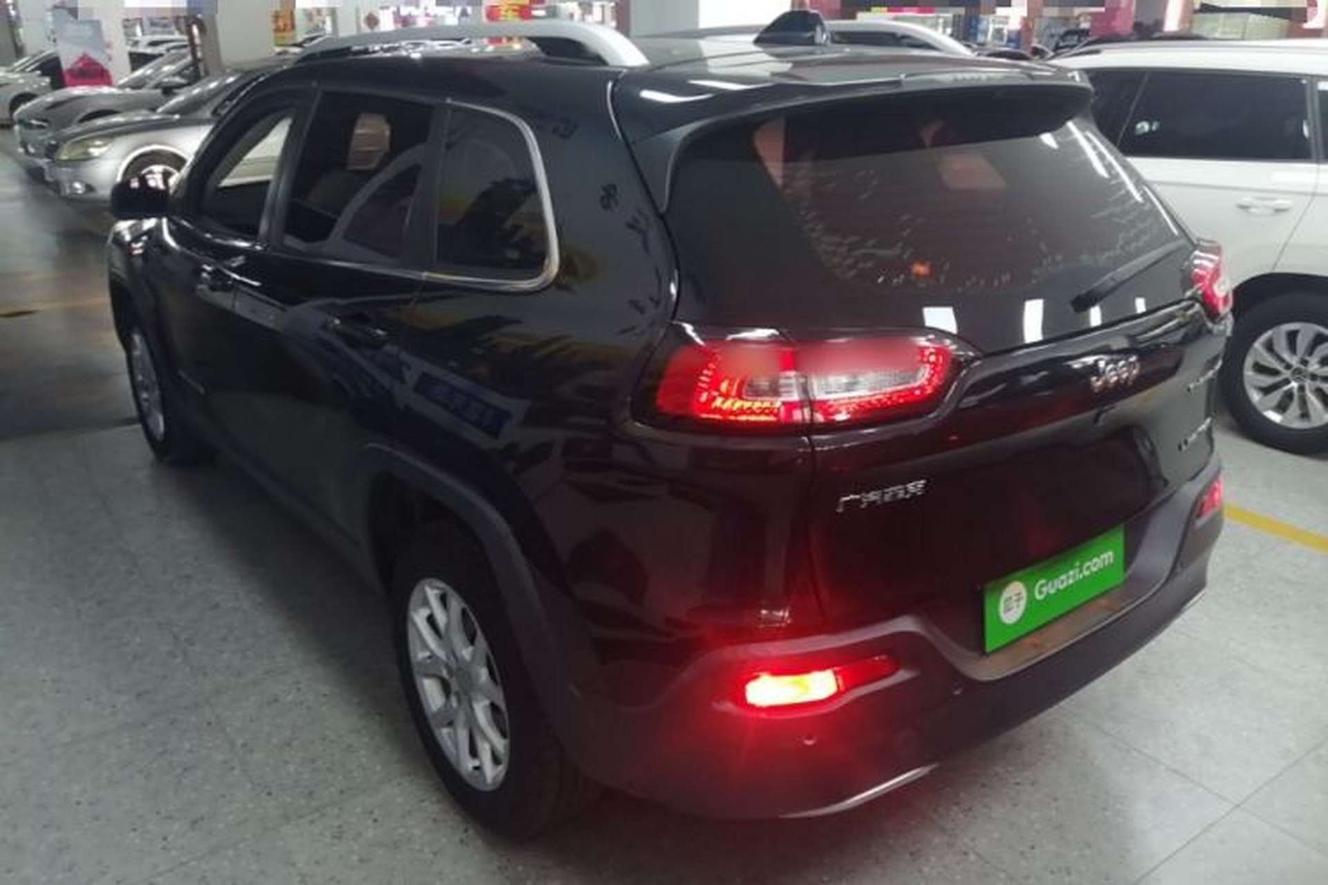 Used Jeep Cherokee 2017 2.0L Superior Edition Rear Left 45 Deg