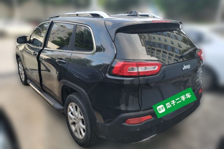 Used Jeep Cherokee 2017 2.0L Superior Edition Rear Left 45 Deg