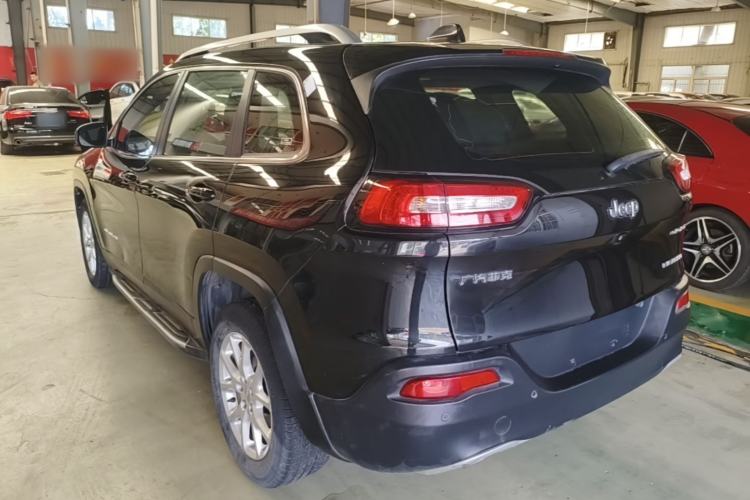 Used Jeep Cherokee 2017 2.0L Superior Edition Rear Left 45 Deg