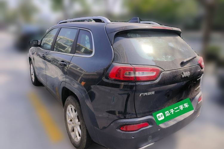 Used Jeep Cherokee 2017 2.0L Superior Edition Rear Left 45 Deg