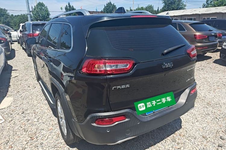 Used Jeep Cherokee 2017 2.0L Superior Edition Rear Left 45 Deg