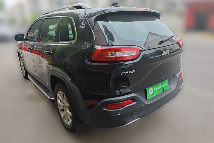 Used Jeep Cherokee 2017 2.0L Superior Edition Rear Left 45 Deg