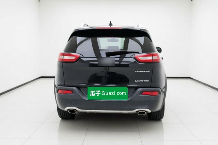 Used Jeep Cherokee 2017 2.0L Superior Edition Rear