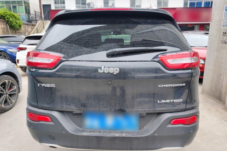 Used Jeep Cherokee 2017 2.0L Superior Edition Rear