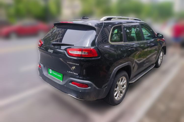Used Jeep Cherokee 2017 2.0L Superior Edition Rear Right 45 Deg