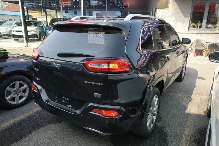 Used Jeep Cherokee 2017 2.4L Excellence Edition Rear Right 45 Deg