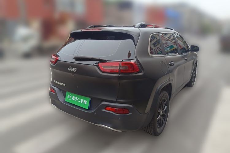 Used Jeep Cherokee 2017 2.0L Superior Edition Rear Right 45 Deg