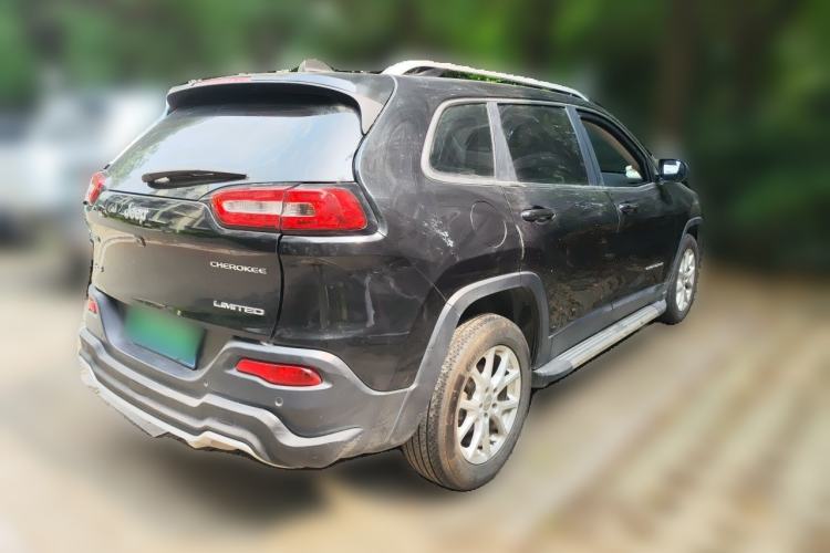 Used Jeep Cherokee 2017 2.4L Leading Smart Edition Rear Right 45 Deg