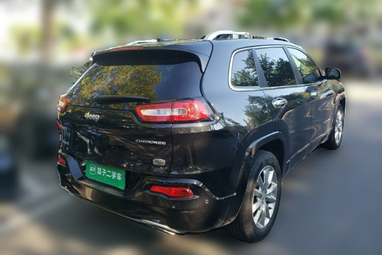 Used Jeep Cherokee 2017 2.4L Excellence Edition Rear Right 45 Deg