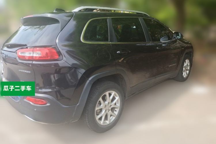 Used Jeep Cherokee 2017 2.0L Superior Edition Rear Right 45 Deg