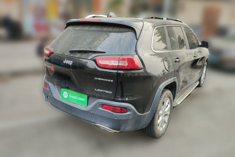 Used Jeep Cherokee 2017 2.4L Leading Smart Edition Rear Right 45 Deg