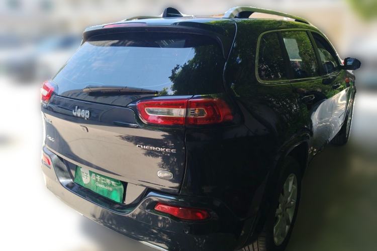 Used Jeep Cherokee 2017 2.4L Professional Smart Edition Rear Right 45 Deg
