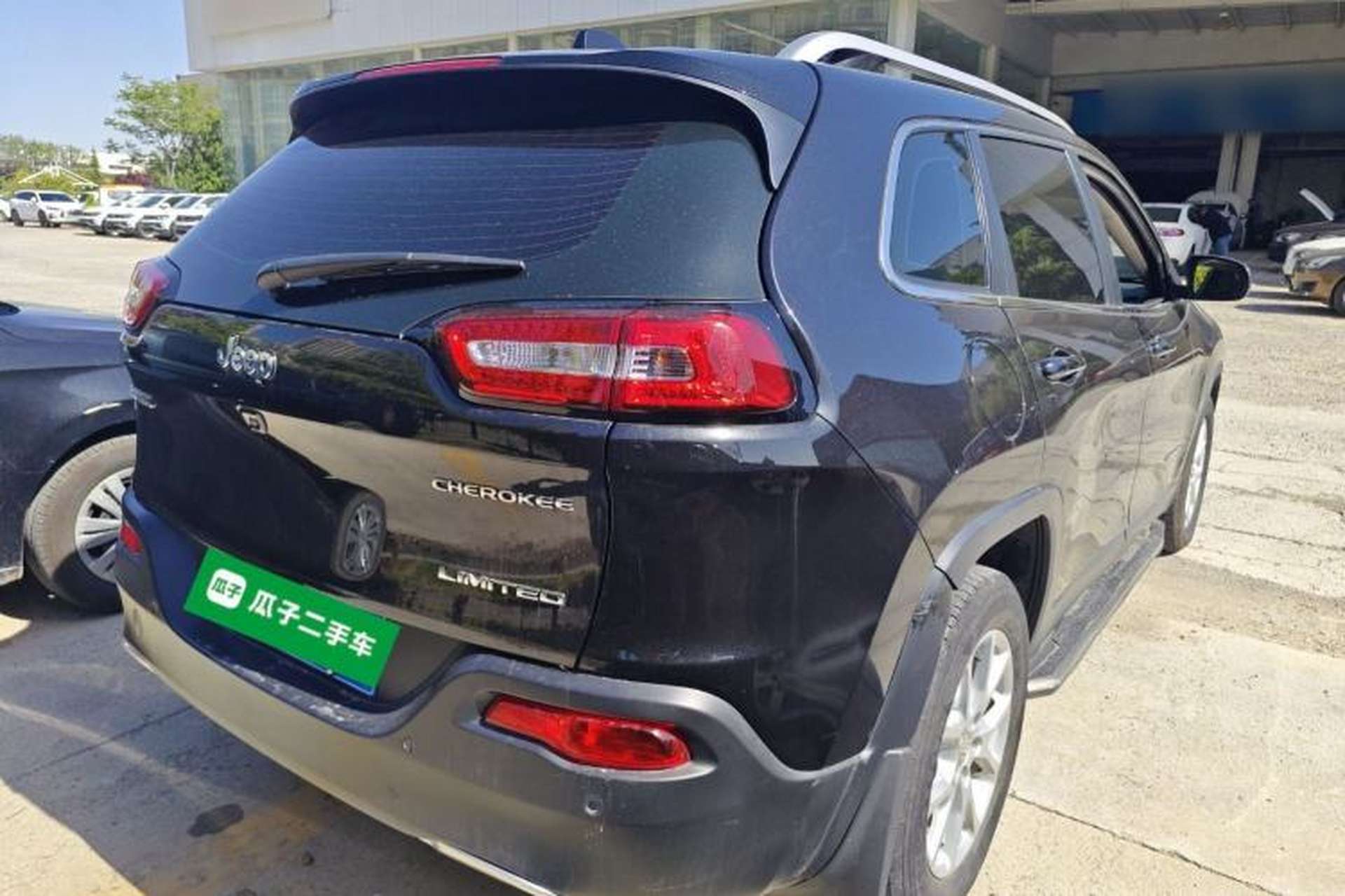Used Jeep Cherokee 2017 2.0L Superior Edition Rear Right 45 Deg