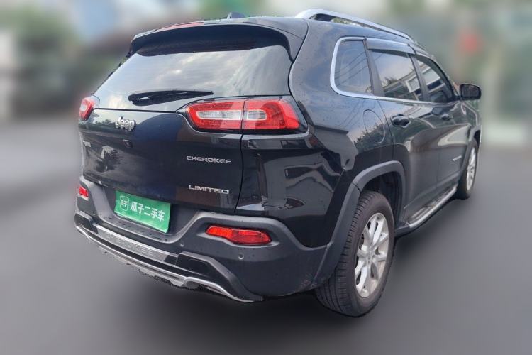 Used Jeep Cherokee 2017 2.4L Leading Smart Edition Rear Right 45 Deg