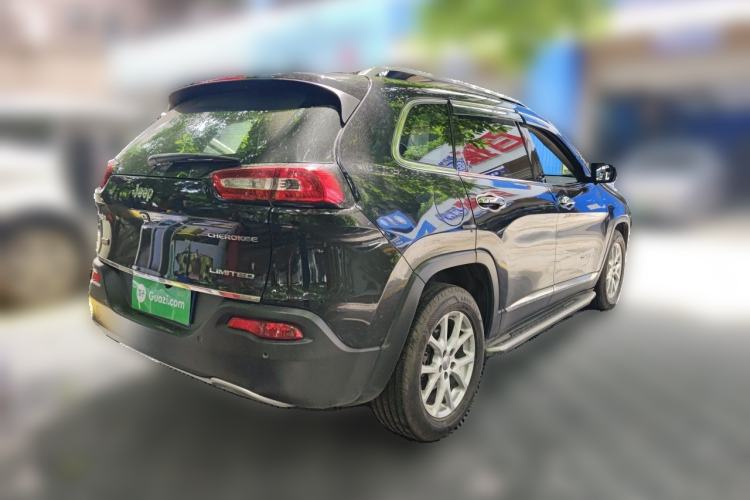 Used Jeep Cherokee 2017 2.0L Superior Edition Rear Right 45 Deg