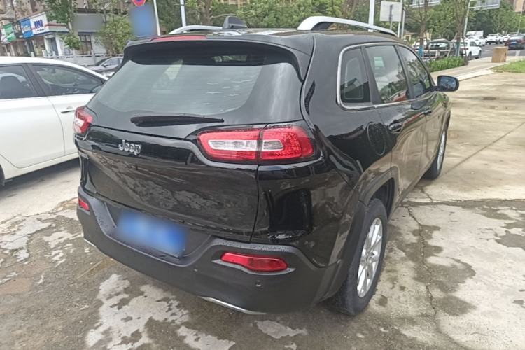Used Jeep Cherokee 2017 2.0L Superior Edition Rear Right 45 Deg