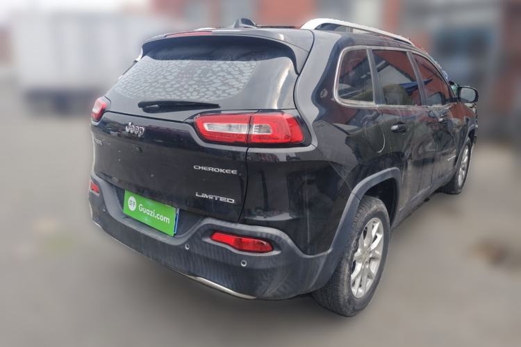 Used Jeep Cherokee 2017 2.0L Superior Edition Rear Right 45 Deg