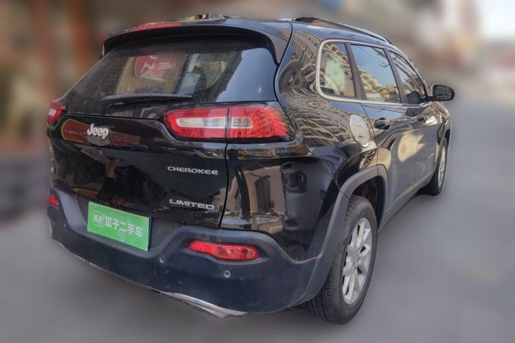 Used Jeep Cherokee 2017 2.4L Leading Smart Edition Rear Right 45 Deg