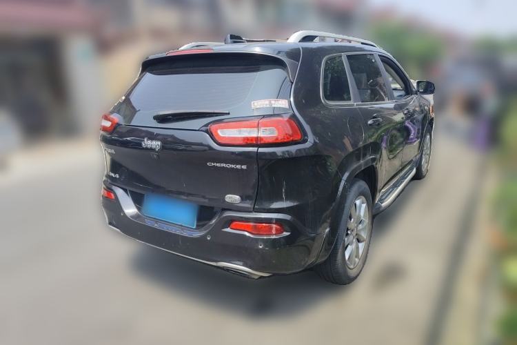 Used Jeep Cherokee 2017 2.4L Professional Smart Edition Rear Right 45 Deg