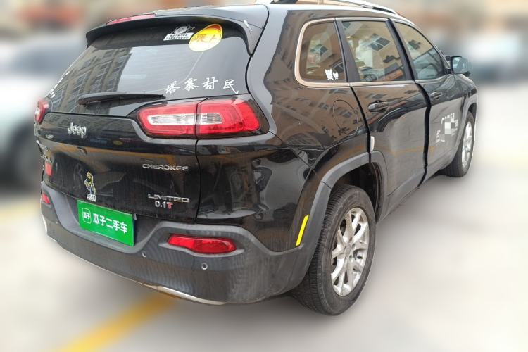 Used Jeep Cherokee 2017 2.0L Superior Edition Rear Right 45 Deg