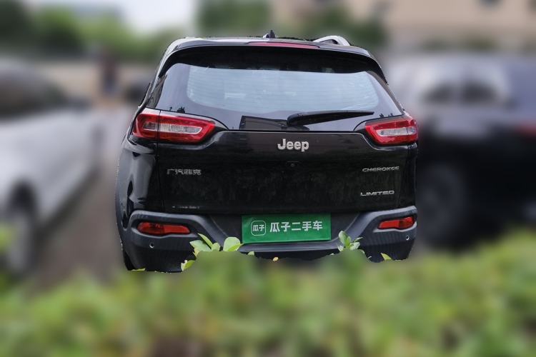 Used Jeep Cherokee 2017 2.0L Superior Edition Rear