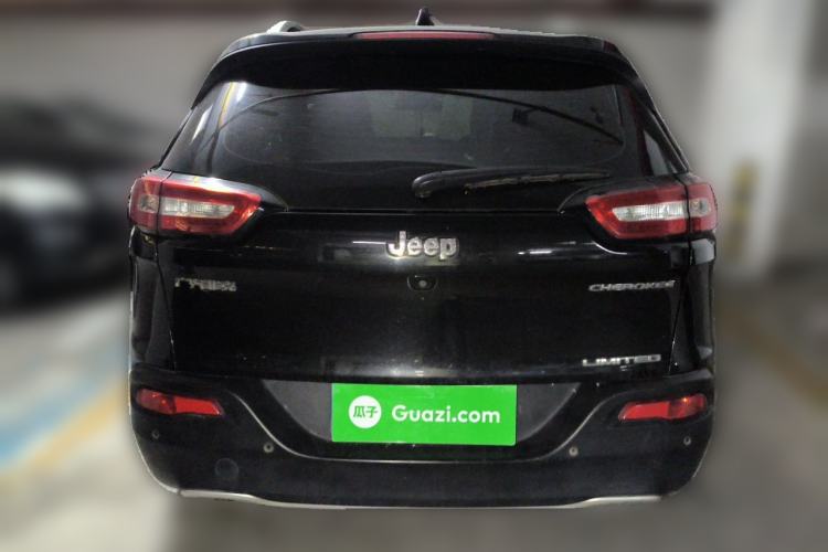 Used Jeep Cherokee 2017 2.0L Superior Edition Rear