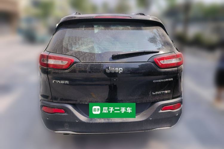 Used Jeep Cherokee 2017 2.0L Superior Edition Rear