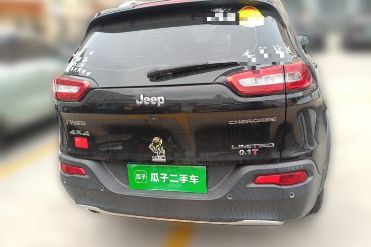 Used Jeep Cherokee 2017 2.0L Superior Edition Rear