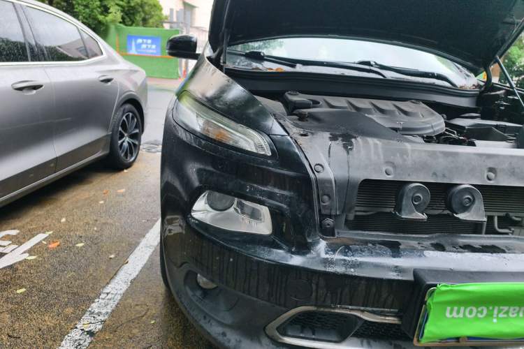 Used Jeep Cherokee 2017 2.0L Superior Edition Right Front Headlight