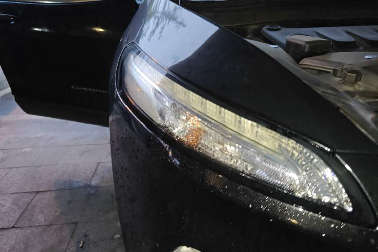 Used Jeep Cherokee 2017 2.0L Superior Edition Right Front Headlight