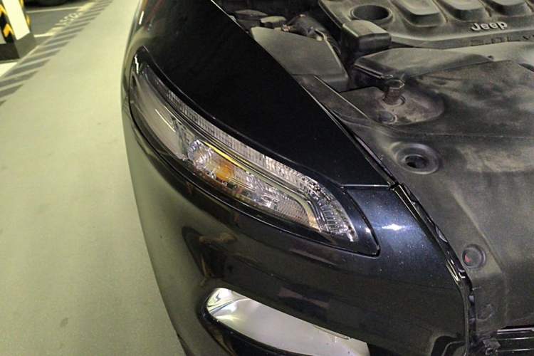 Used Jeep Cherokee 2017 2.0L Superior Edition Right Front Headlight
