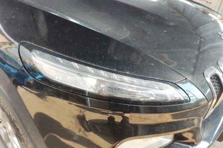 Used Jeep Cherokee 2017 2.0L Superior Edition Right Front Headlight